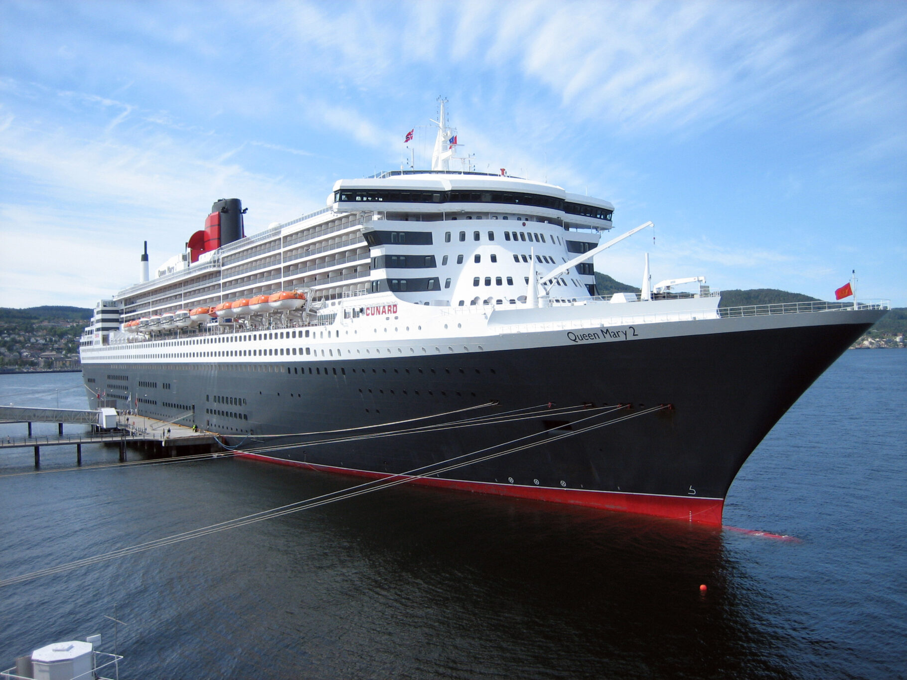 ocean liner Queen Mary 2