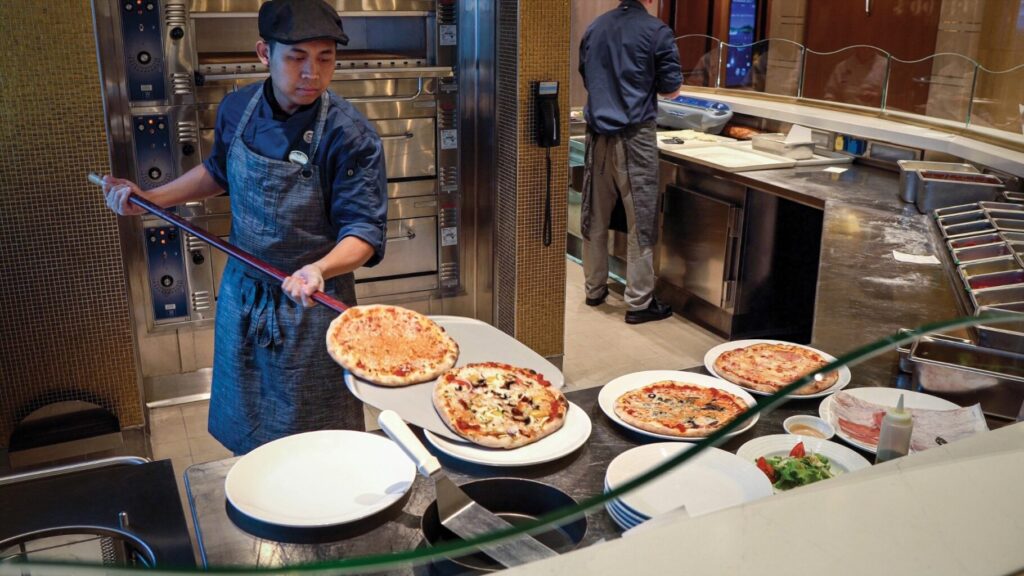 Princess Cruise casual dining restaurant Alfredo Pizzeria