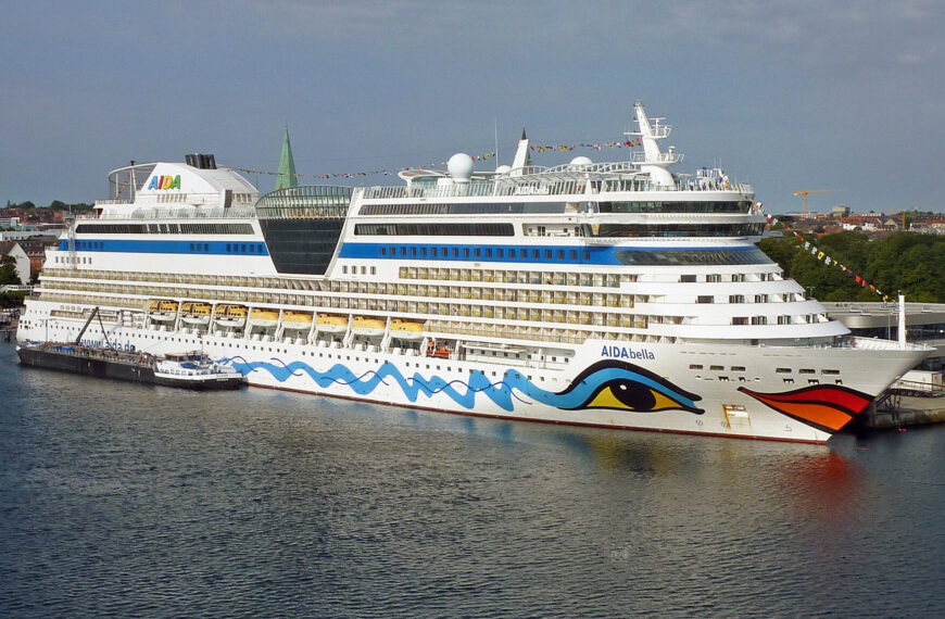 AIDA cruise ship AIDAbella