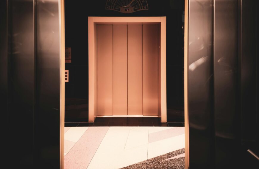 What is the Proper Etiquette on Cruise Ship Elevators?