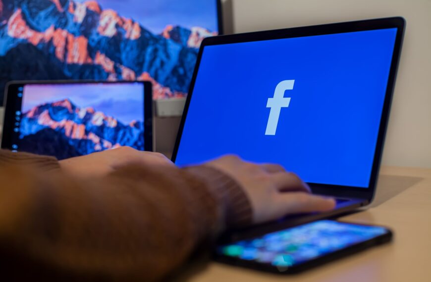 Are Pre-Cruise Facebook Groups Worth Joining?